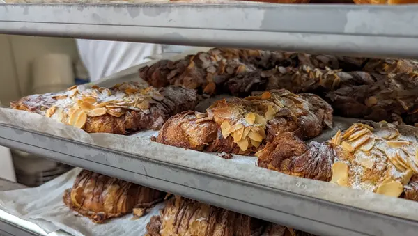 Cinnabuns community coffee shop story — local vs corporate
